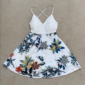 Super Cute Backless Summer Dress!